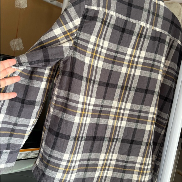 🩶New Outdoor life🖤flannel men’s shirt size(S/C) - Picture 3 of 10